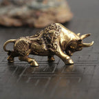 Retro Brass Bull Sculpture – Miniature Copper Statue for Desk Decoration