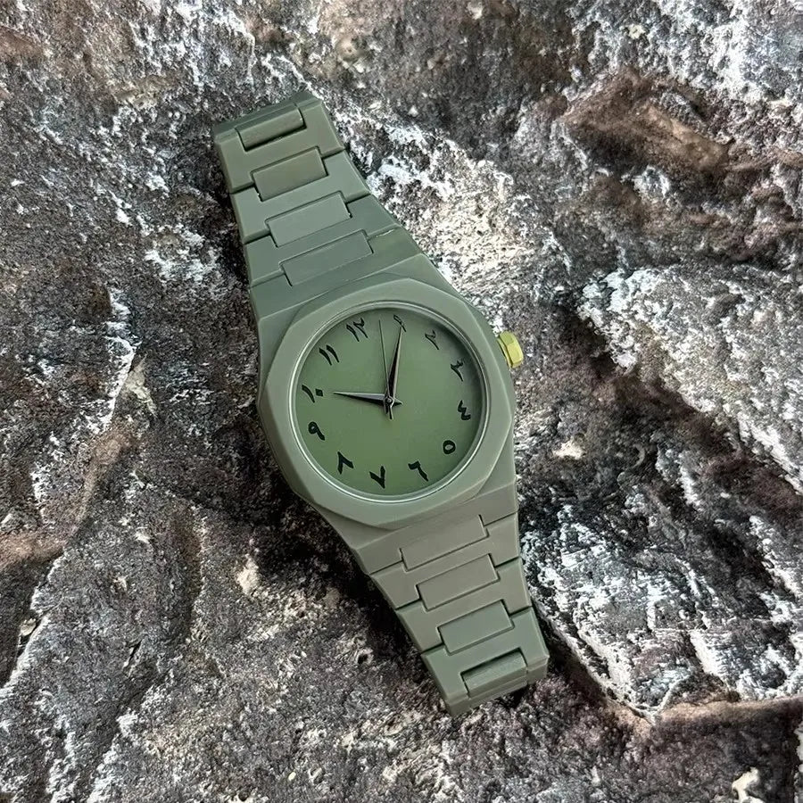 Arabic Numeral Quartz Watch – Minimalist Plastic Wristwatch for Men