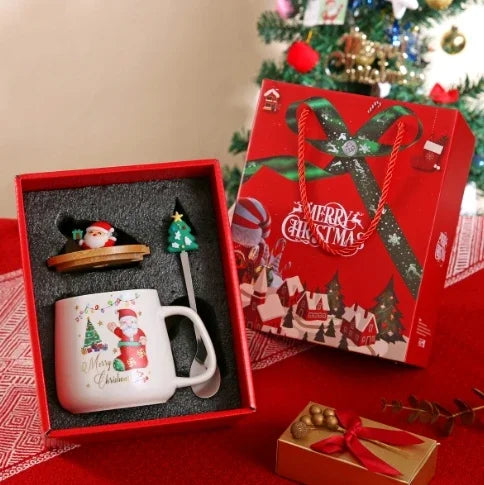 Ceramic Christmas Tree Mug – Festive Coffee Cup with Lid and Spoon for Gifts