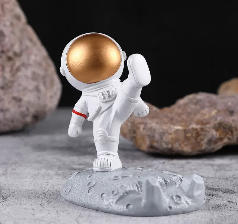 Nordic Astronaut Phone Stand – Spaceman Desk Holder for Office Decor Gifts