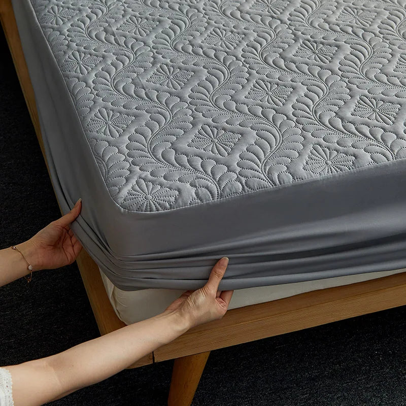 Quilted Waterproof Mattress Protector – Fitted Sheet for Bedding Protection