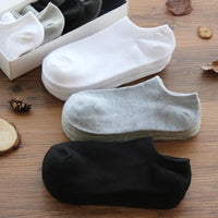 Breathable Cotton Ankle Socks – Solid Color Athletic Wear for Women