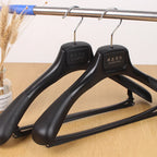 Wide Shoulder Plastic Hangers – Seamless Coat Racks for Wardrobe Storage