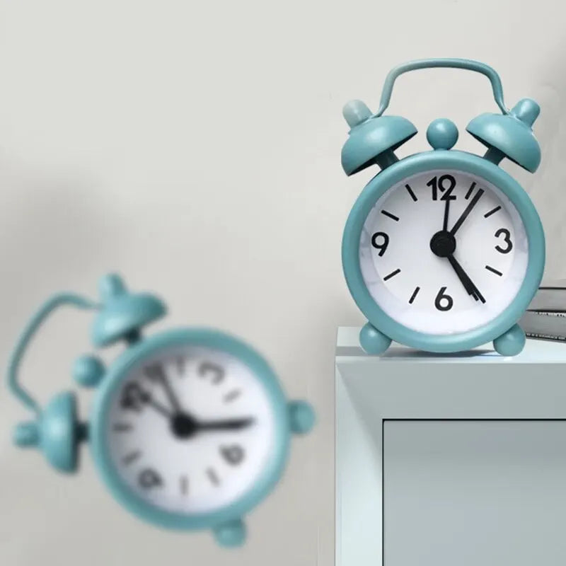 Mini Round Metal Alarm Clock – Portable Quartz Desktop Decor for Home Office