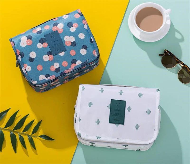 Waterproof Hanging Cosmetic Bag – Travel Toiletry Organizer for Women