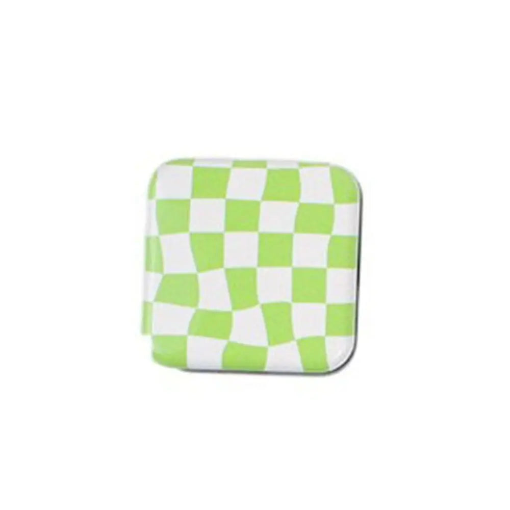 Plaid Checkerboard Folding Mirror – Portable Makeup Accessory for Travel