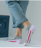 Moisture Wicking Sports Socks – Breathable Athletic Gear for Basketball