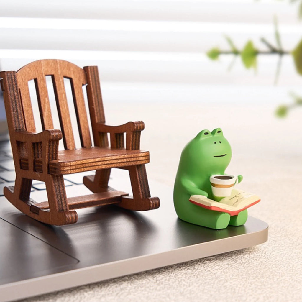 Frog Rocker Figurines – Cute Japanese Healing Decor for Office and Car