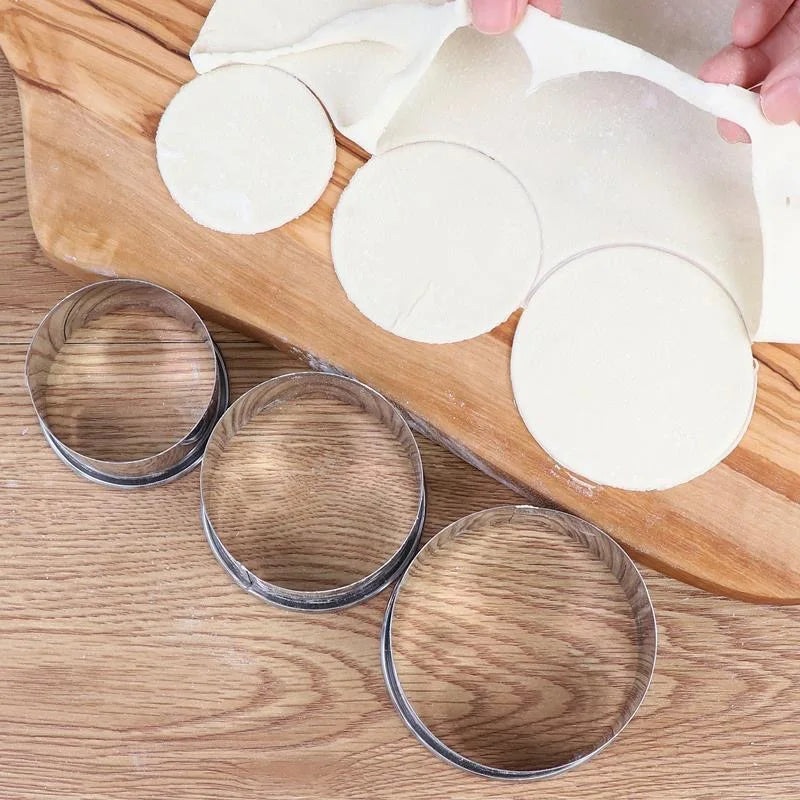 Stainless Steel Round Biscuit Molds – Pastry Cutters for DIY Cake Baking
