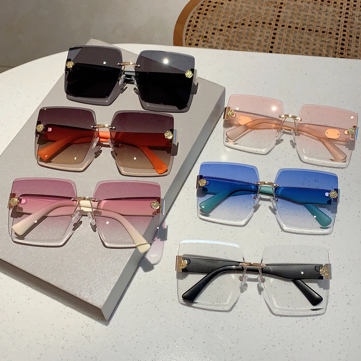 Oversized Rimless Square Sunglasses – Gradient Fashion Eyewear for Women