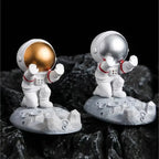 Nordic Astronaut Phone Stand – Spaceman Desk Holder for Office Decor Gifts