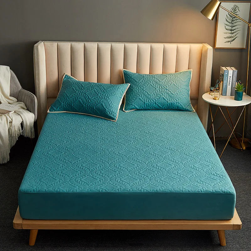 Quilted Waterproof Mattress Protector – Fitted Sheet for Bedding Protection