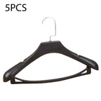 Wide Shoulder Plastic Hangers – Seamless Coat Racks for Wardrobe Storage