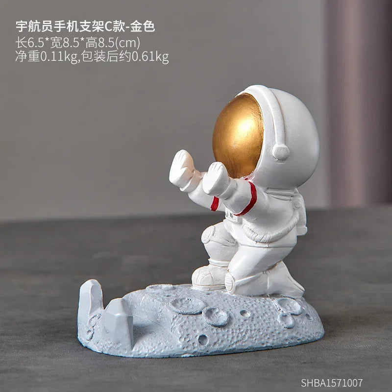 Nordic Astronaut Phone Stand – Spaceman Desk Holder for Office Decor Gifts