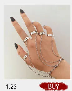 Skeleton Hand Bracelet – Adjustable Gothic Skull Bangle for Halloween Cosplay