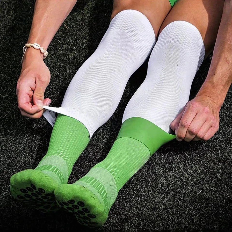 Silicone Shin Guard Straps – Adjustable Anti-Slip Holders for Soccer Football