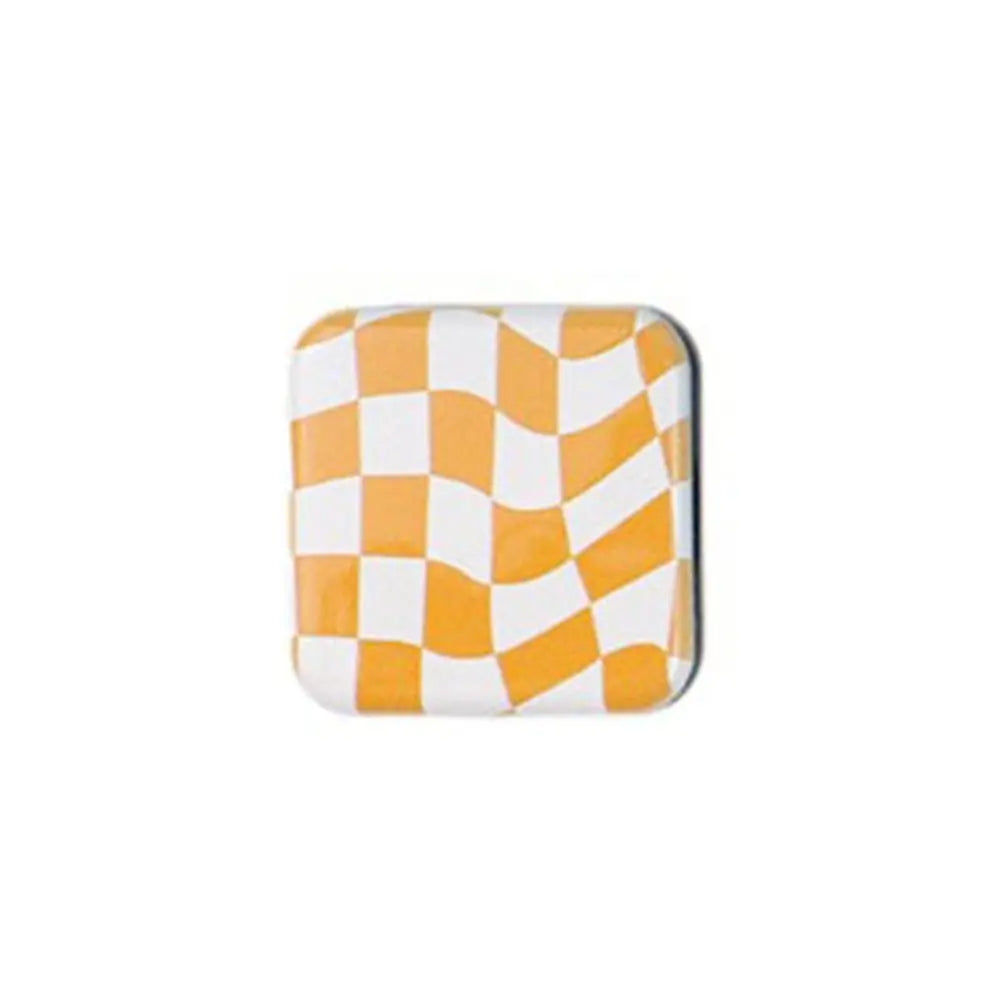 Plaid Checkerboard Folding Mirror – Portable Makeup Accessory for Travel