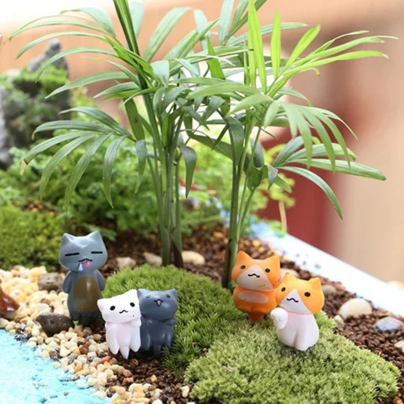Lucky Cat Miniature Figures – Resin Micro Landscape Decor for Bonsai Gardening