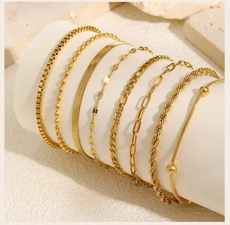 Gold Herringbone Chain Bracelet – Waterproof Stainless Steel for Women