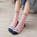 Cat Pattern Crew Socks – Comfortable Moisture-Wicking Footwear for Women