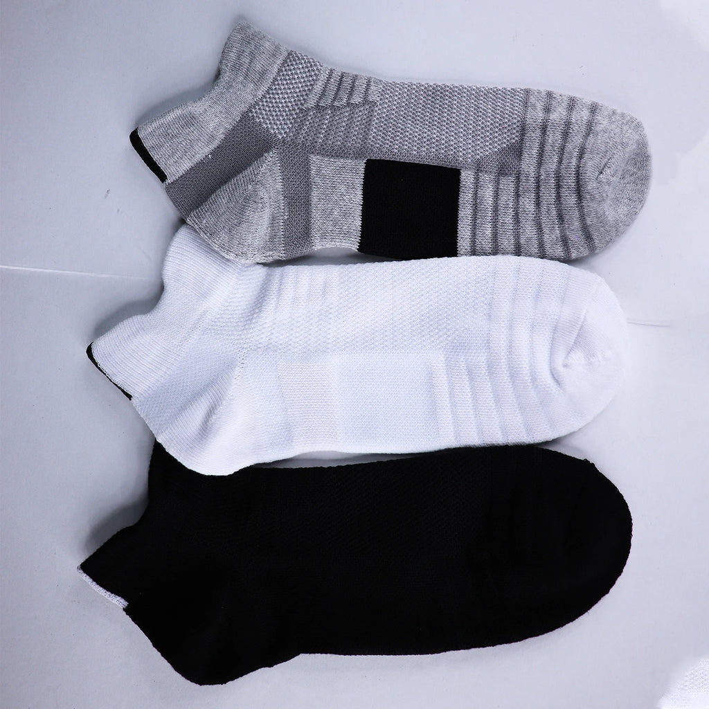 Cushioned Mesh Sports Socks – Moisture-Managing Gear for Running and Hiking