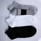 Cushioned Mesh Sports Socks – Moisture-Managing Gear for Running and Hiking