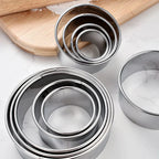 Stainless Steel Round Biscuit Molds – Pastry Cutters for DIY Cake Baking