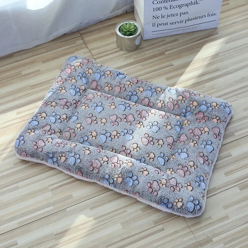 Double-Sided Plush Pet Mat – Warm Sleeping Bed for Cats and Small Dogs