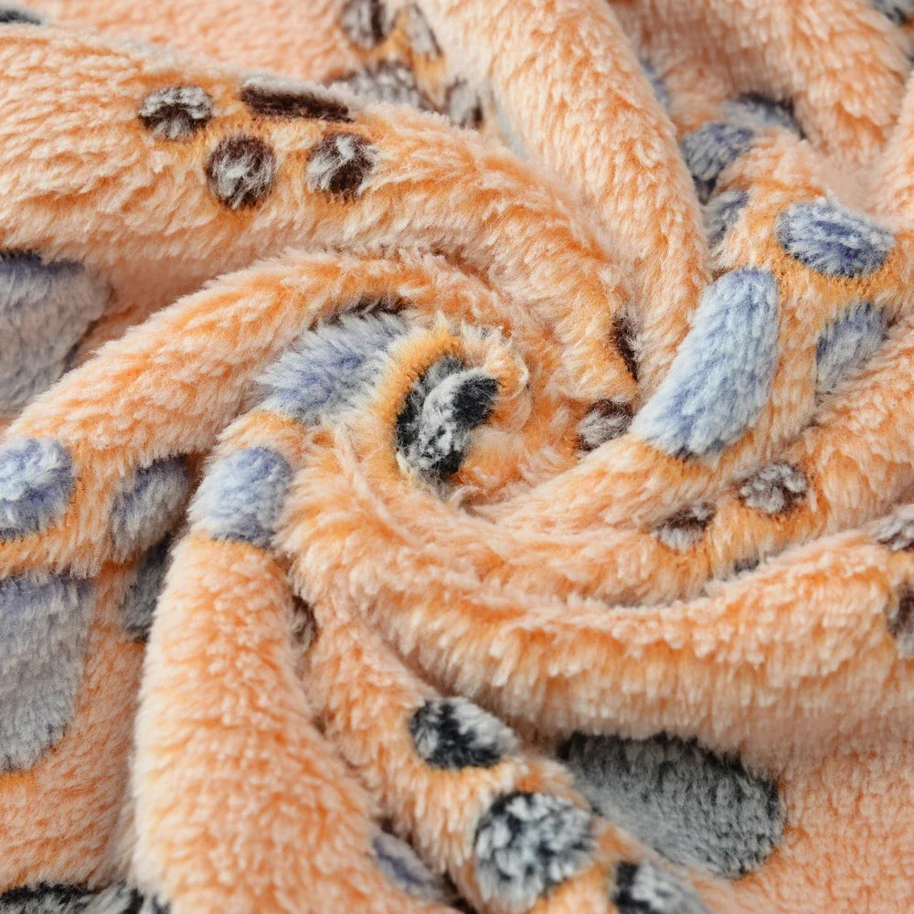 Thickened Fleece Pet Blanket – Warm Footprint Mat for Small to Large Dogs Cats