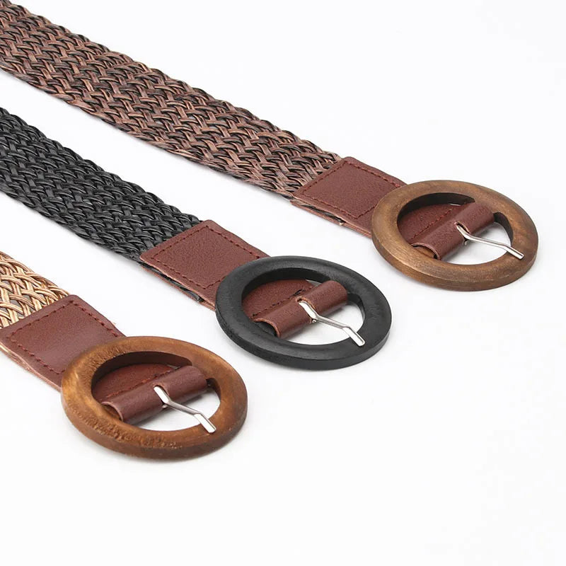Braided Straw Waist Belt – Boho Wooden Buckle Accessory for Women