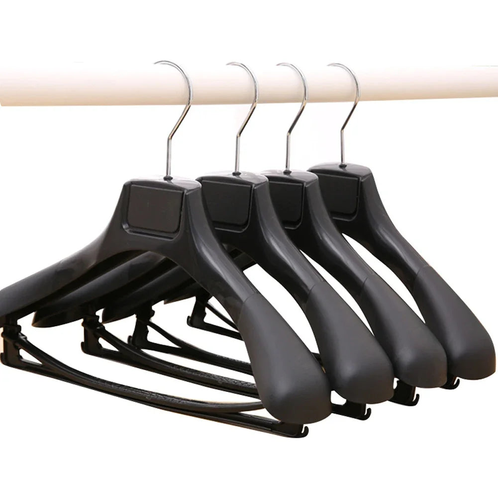 Wide Shoulder Plastic Hangers – Seamless Coat Racks for Wardrobe Storage