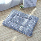 Double-Sided Plush Pet Mat – Warm Sleeping Bed for Cats and Small Dogs