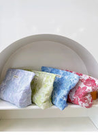 Floral Print Cosmetic Bag – Zippered Makeup Pouch for Travel Essentials