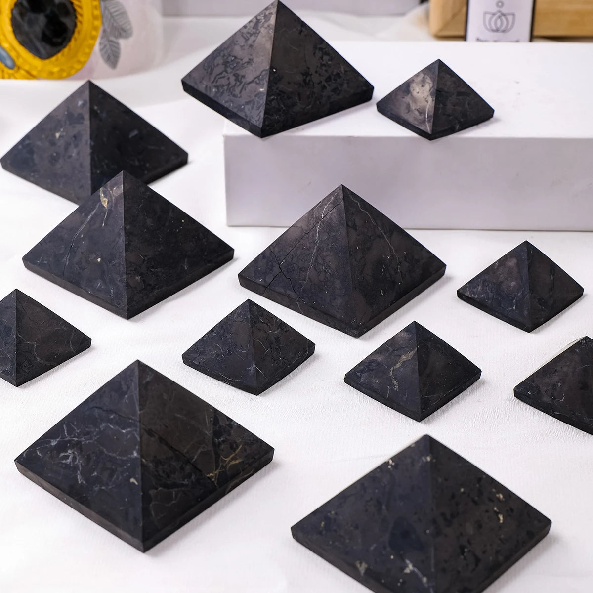 Natural Shungite Pyramid – Polished Raw Stone for Home Feng Shui Decor