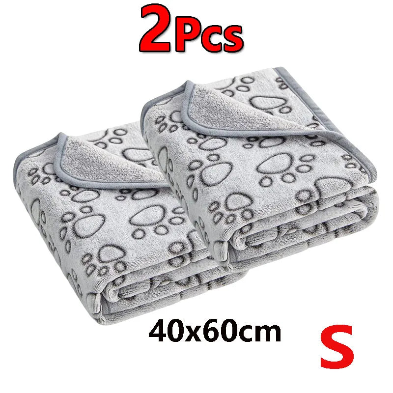 Soft Fluffy Pet Blanket – Cartoon Paw Print for Dogs and Cats