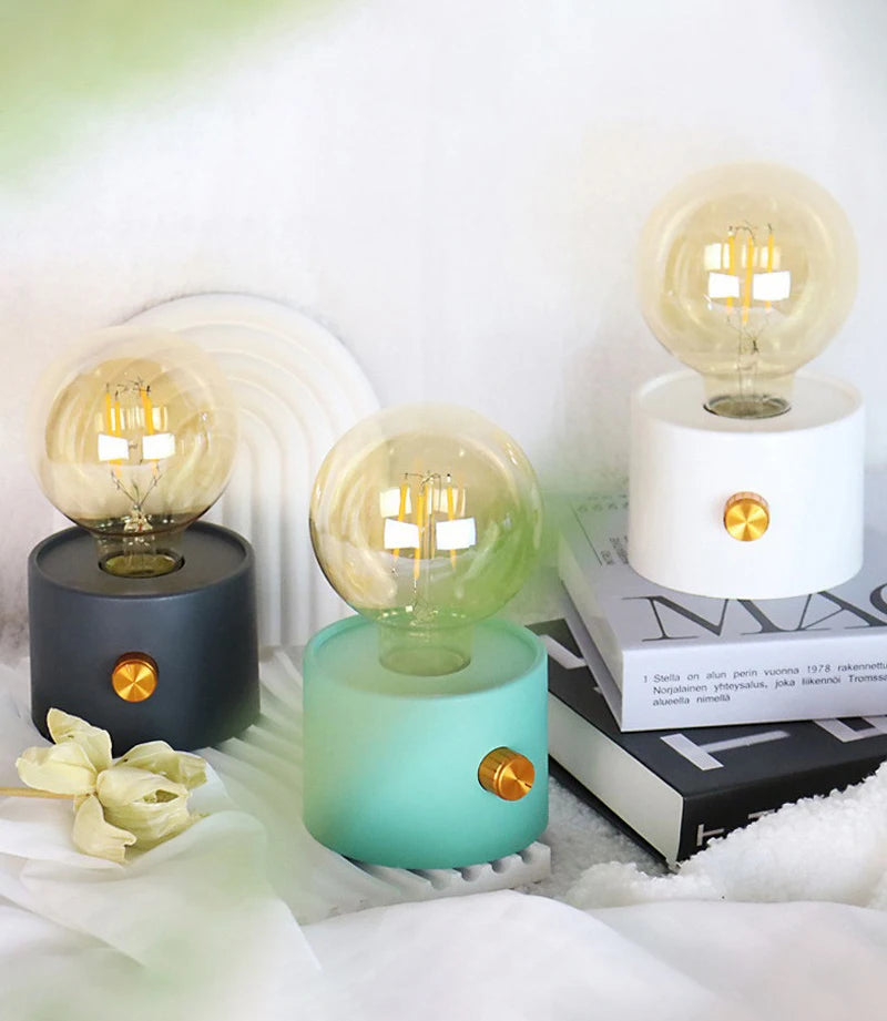 Retro LED Battery Powered Bulb Lamp – Portable Desktop Light for Bedroom Decor