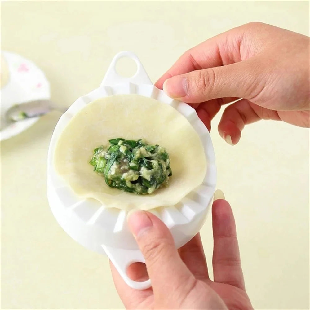 Plastic Dumpling Molds – 7cm/8cm/10cm Dough Press for Kitchen Pastry Making