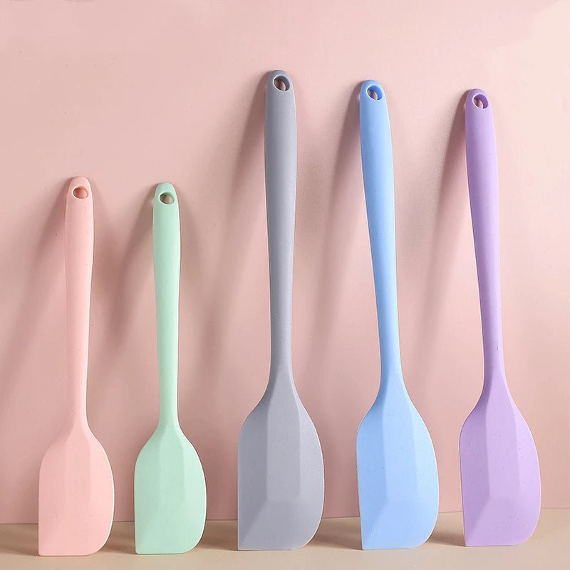 Silicone Baking Spatula – Non-stick Kitchen Tool for Cake Pastry Cooking