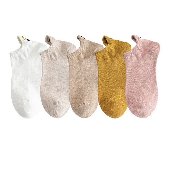 Embroidered Expression Ankle Socks – Kawaii Cotton Fashion for Casual Wear