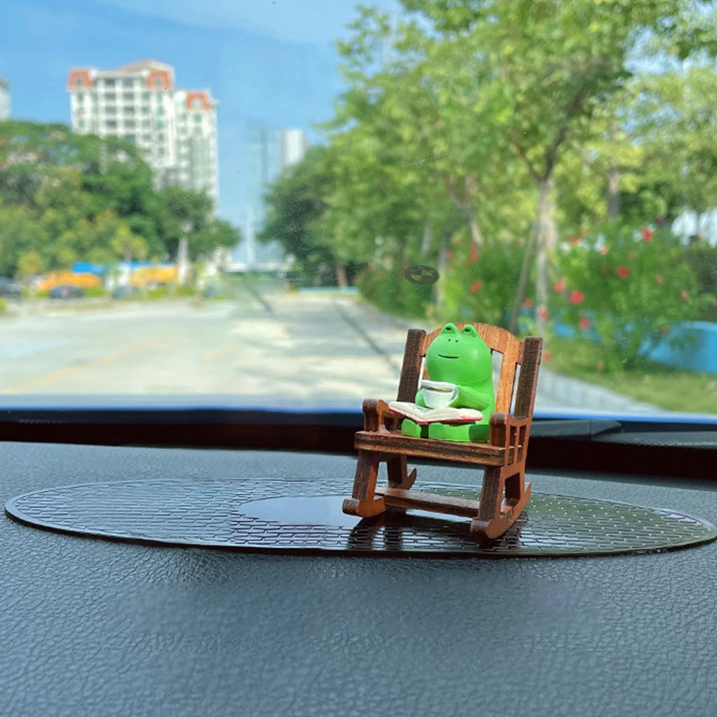 Frog Rocker Figurines – Cute Japanese Healing Decor for Office and Car