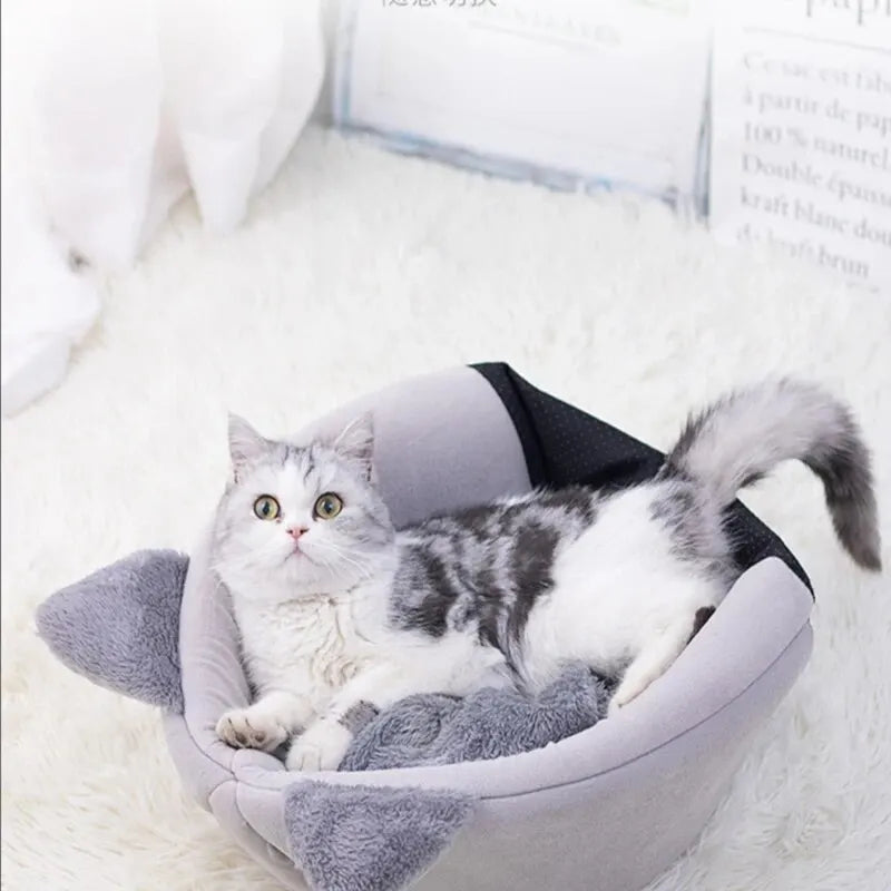 Plush Cat Shape Bed – Semi-Closed Warm Cave for Pet Sleeping