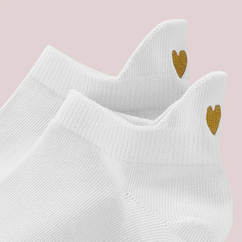 Embroidered Heart Ankle Socks – Cute Cotton Casual Footwear for Women