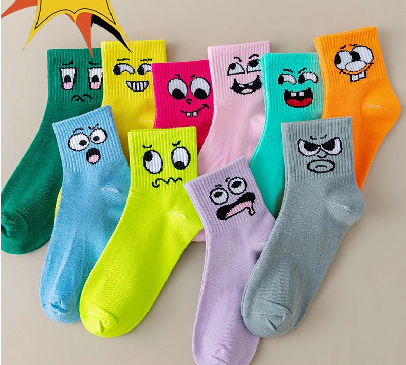 Cartoon Smiley Face Socks – Trendy Mid Tube Casual Wear for Women