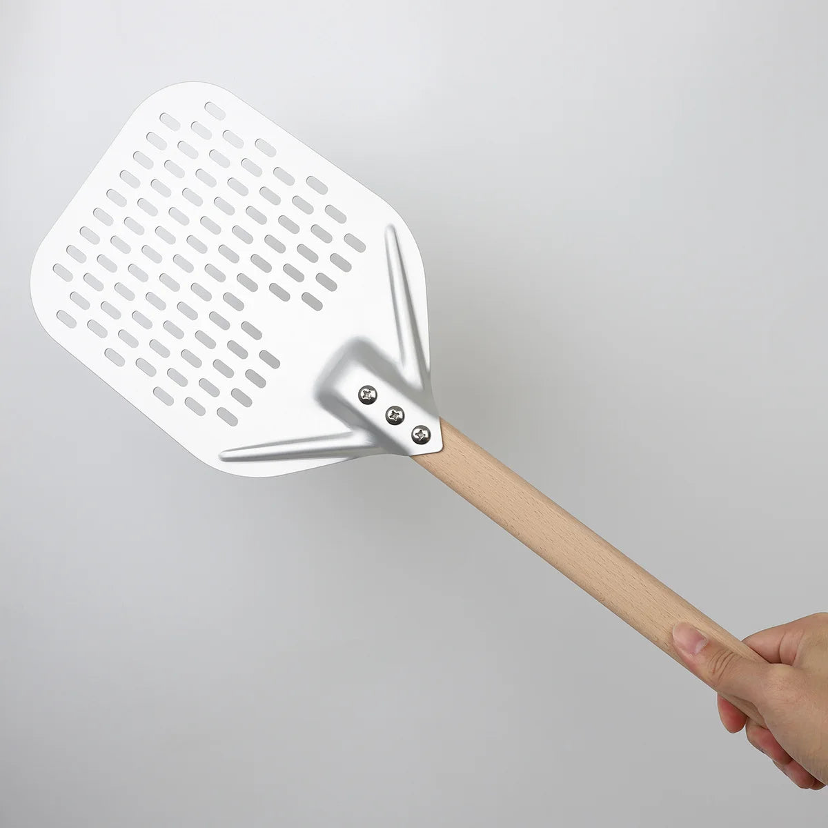 Perforated Aluminum Pizza Peel – Non-Slip Wooden Handle for Home Baking