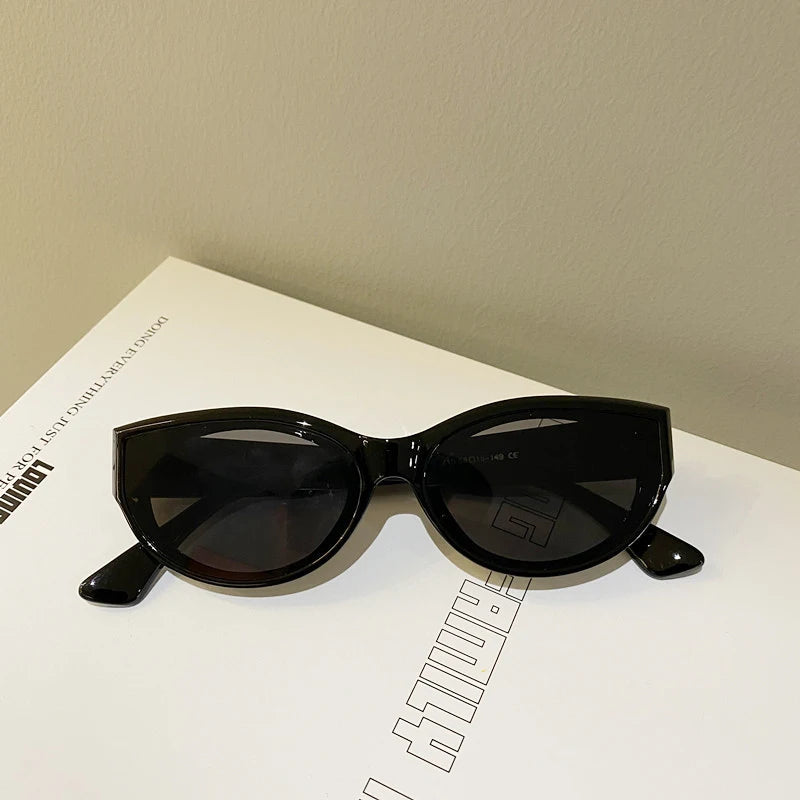 Vintage Cat Eye Sunglasses – Oval Elliptic Frames for Women UV Protection