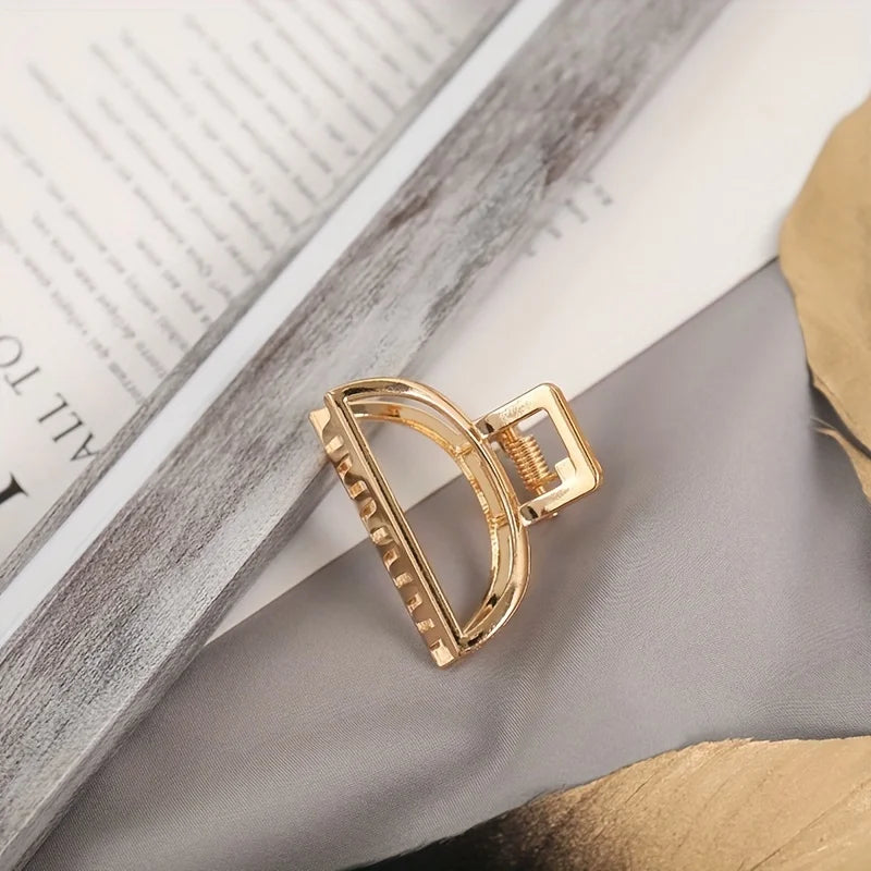 Gold Metal Heart Hair Claw Clips – Non Slip Geometric Barrettes for Daily Wear