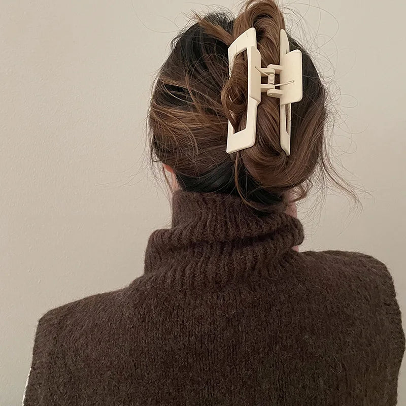 Large Plastic Hair Claw – Korean Fashion Clip for Women Styling