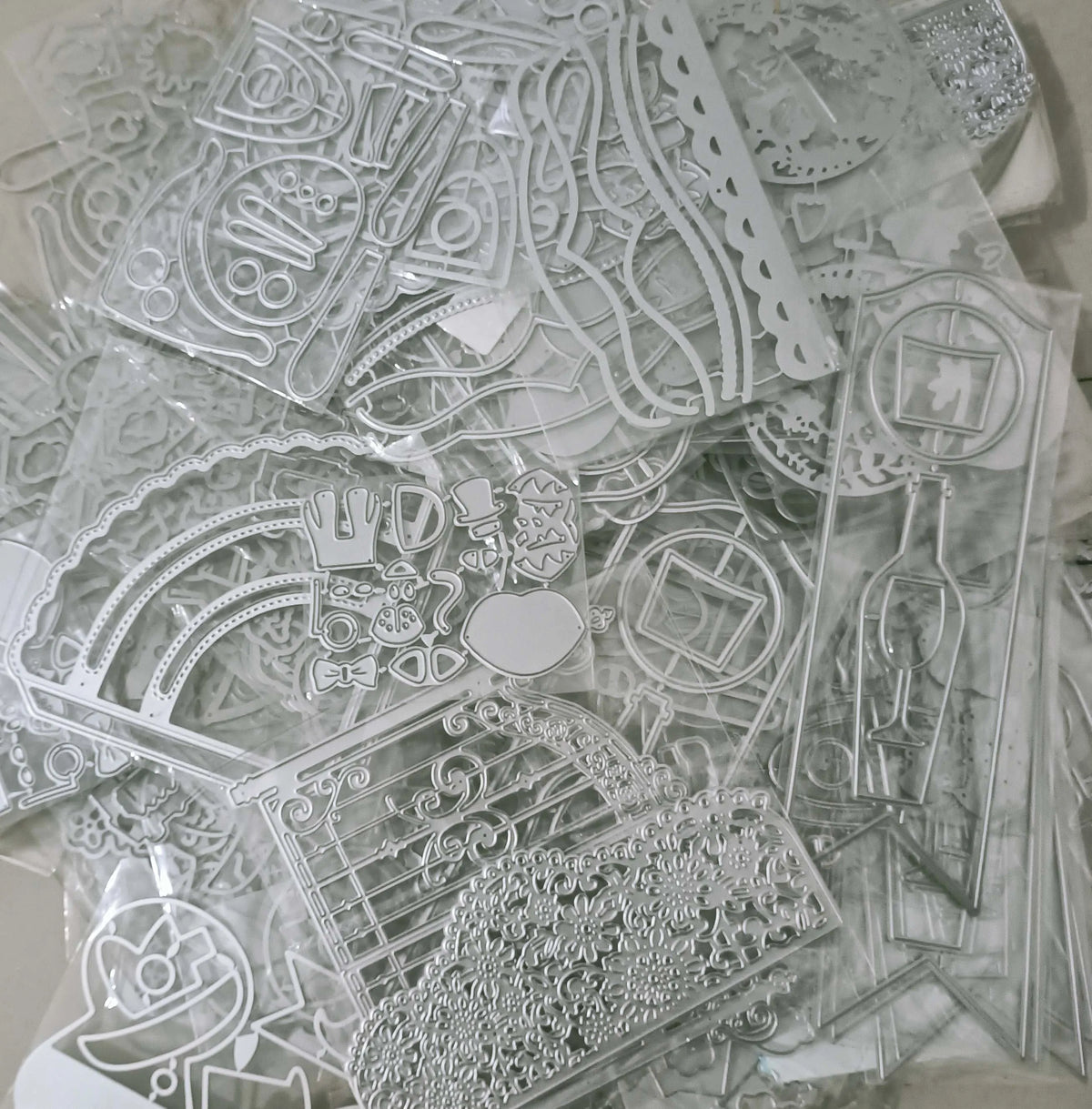 Mystery Metal Cutting Die Set – Embossing Stencils for Scrapbooking Crafts