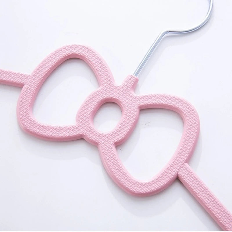 Heart Pattern ABS Clothes Hangers – Durable Organizers for Family Clothing