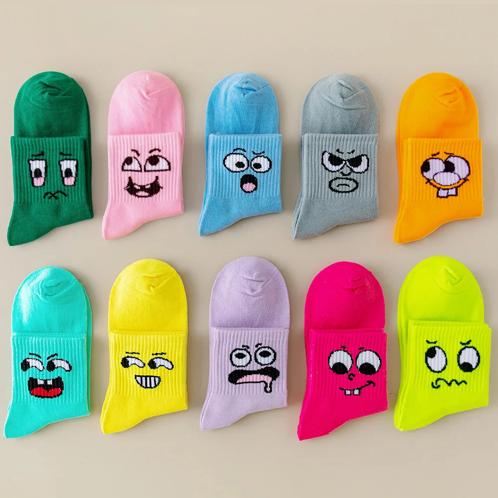 Cartoon Smiley Face Socks – Trendy Mid Tube Casual Wear for Women